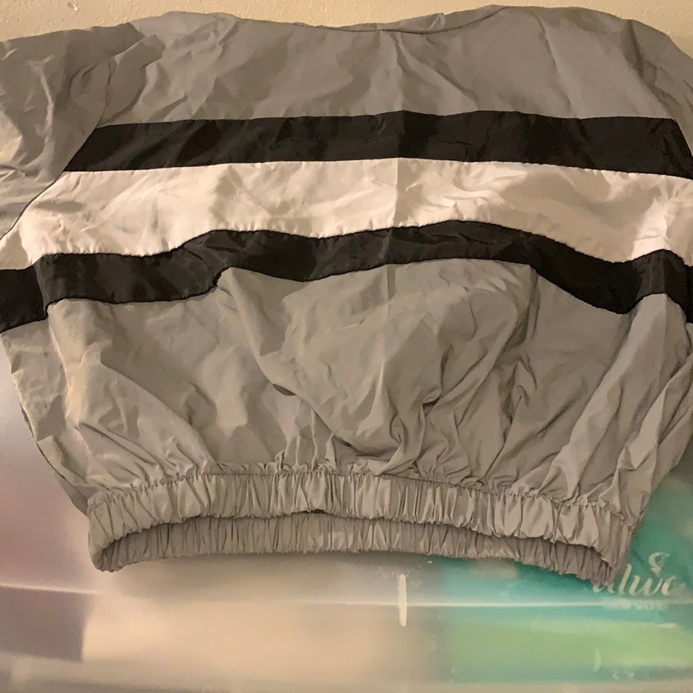 Crop top windbreaker